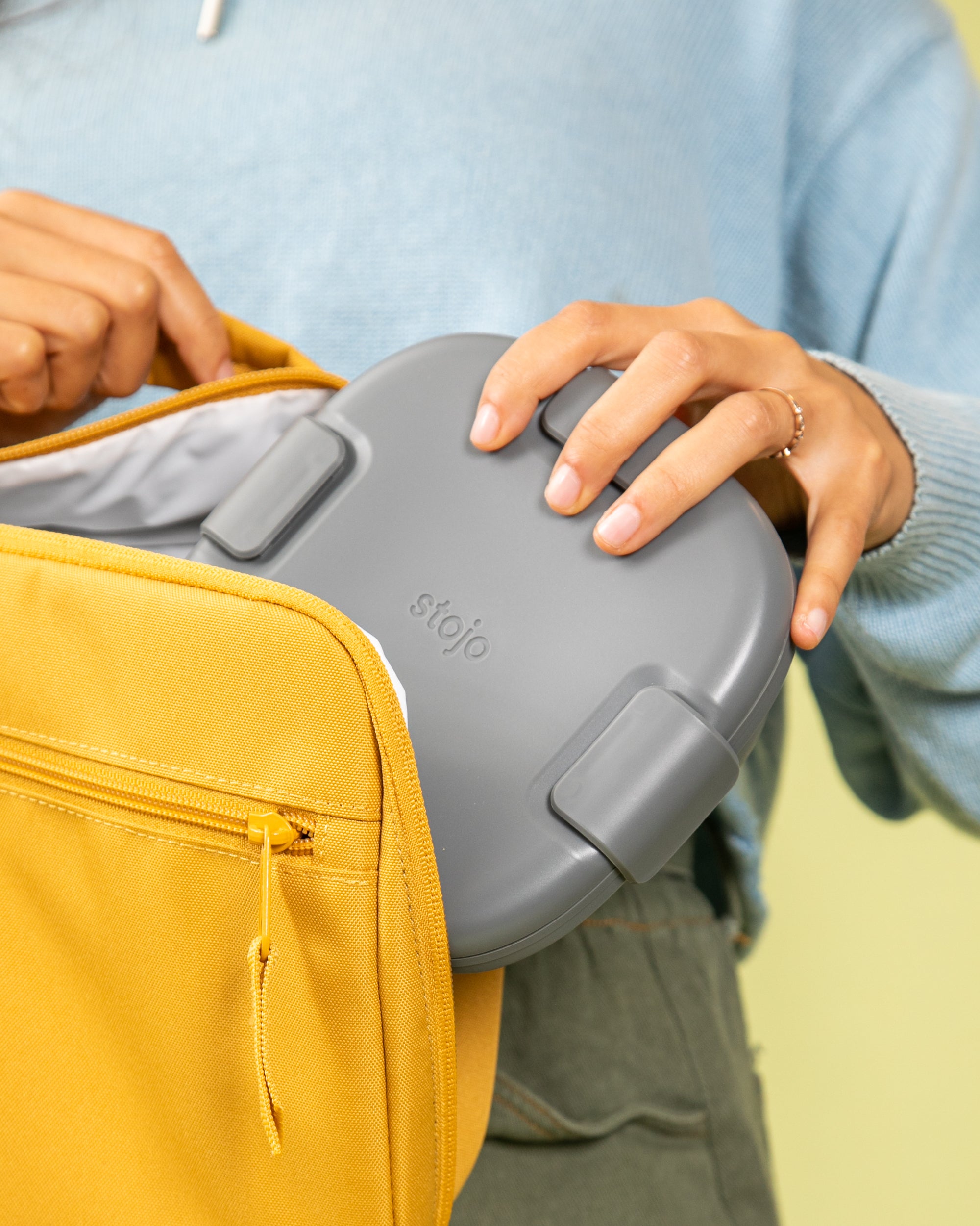 Collapsible, carryable, convenient